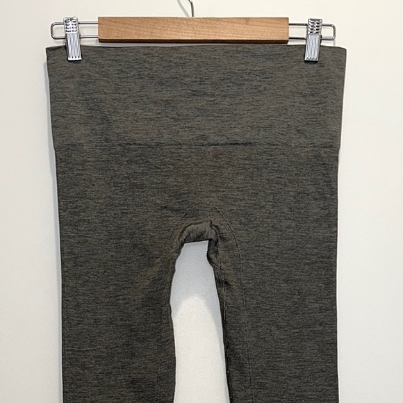 BLANQI SPORT SUPPORT Hipster Contour Legging - Picture 7 of 9